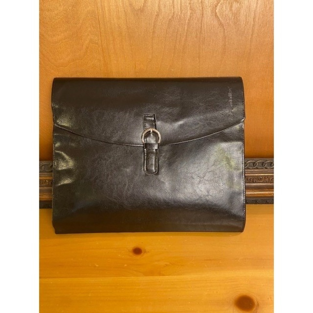 Pendaflex Portfolio Organizer Professional Black Faux Leather Buckle Magnetic